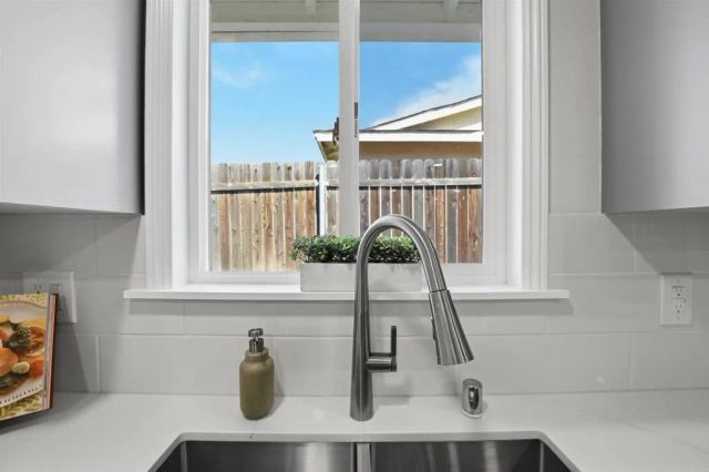 4950 Luna Drive, Oceanside, CA 92057