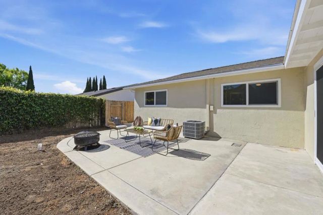 4950 Luna Drive, Oceanside, CA 92057