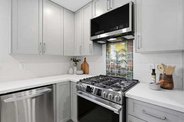 4950 Luna Drive, Oceanside, CA 92057