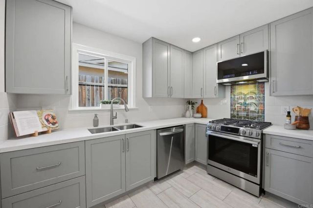 4950 Luna Drive, Oceanside, CA 92057