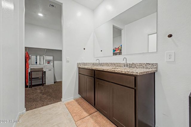 28241 N NEALITE Drive, San Tan Valley, AZ 85143