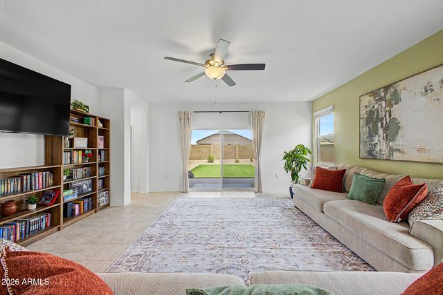28241 N NEALITE Drive, San Tan Valley, AZ 85143