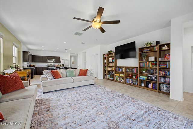 28241 N NEALITE Drive, San Tan Valley, AZ 85143