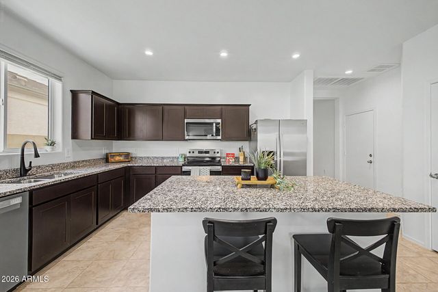 28241 N NEALITE Drive, San Tan Valley, AZ 85143