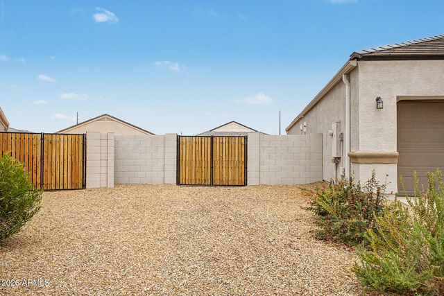28241 N NEALITE Drive, San Tan Valley, AZ 85143