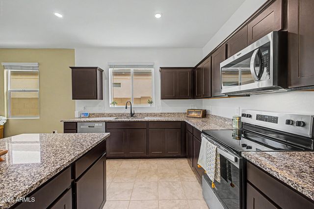 28241 N NEALITE Drive, San Tan Valley, AZ 85143