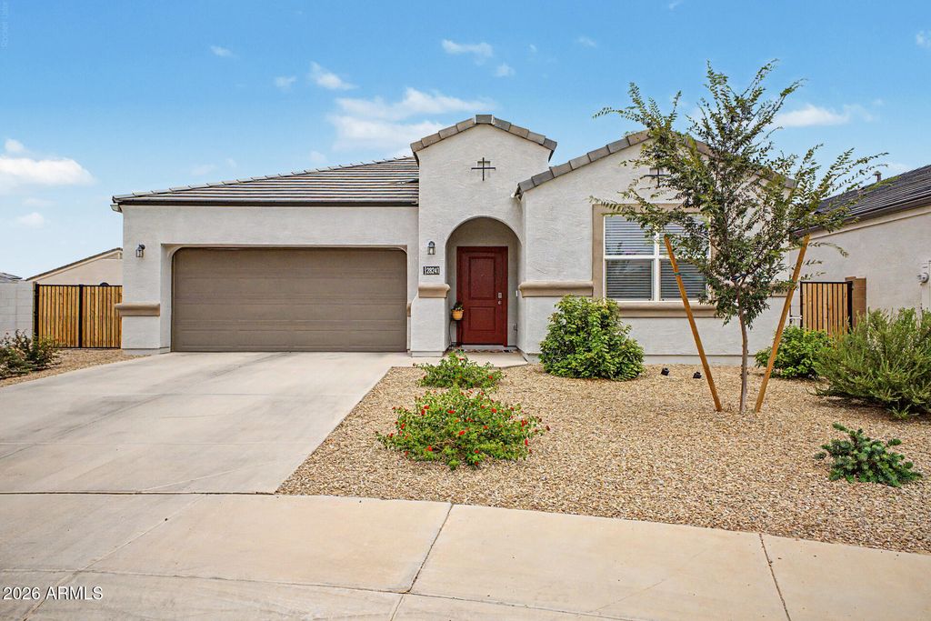 28241 N NEALITE Drive, San Tan Valley, AZ 85143