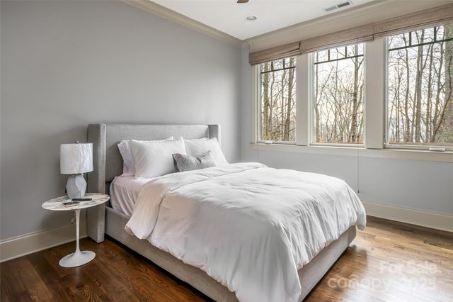 2 Cherokee Orchard Court, Fairview, NC 28730