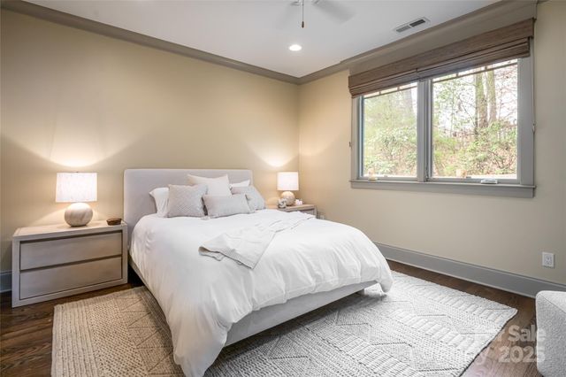 2 Cherokee Orchard Court, Fairview, NC 28730