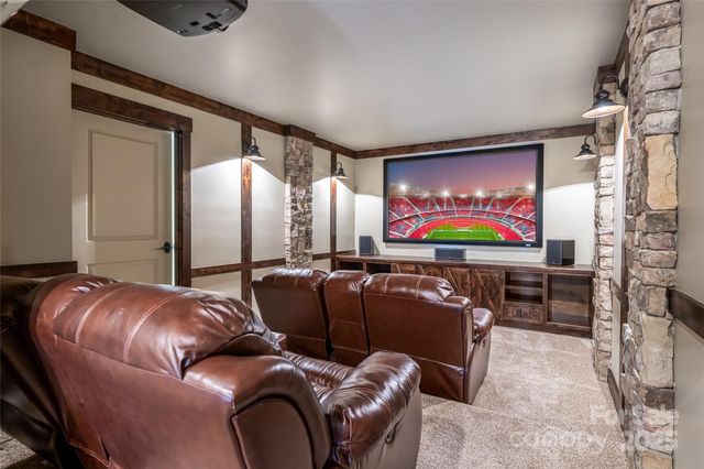 2 Cherokee Orchard Court, Fairview, NC 28730