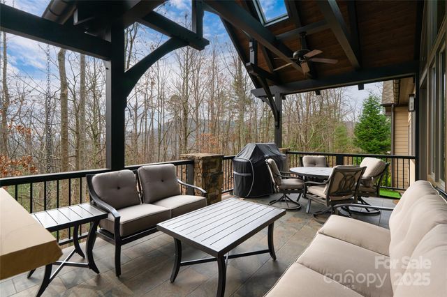 2 Cherokee Orchard Court, Fairview, NC 28730