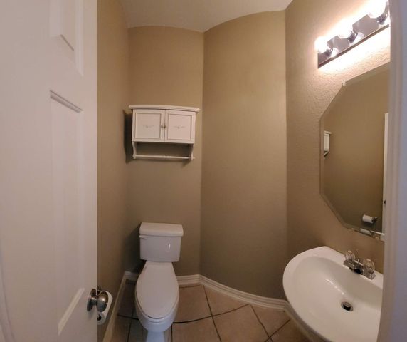 909 Avondale Lane, Plano, TX 75025