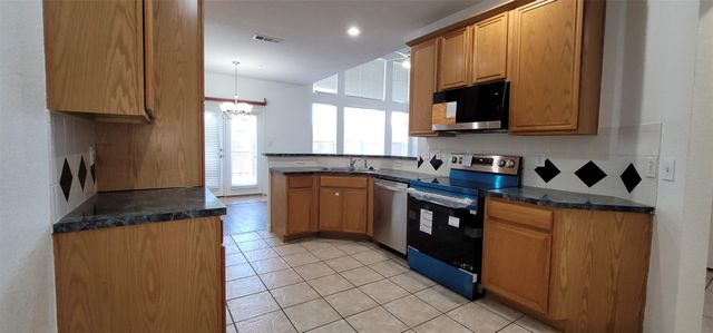 909 Avondale Lane, Plano, TX 75025