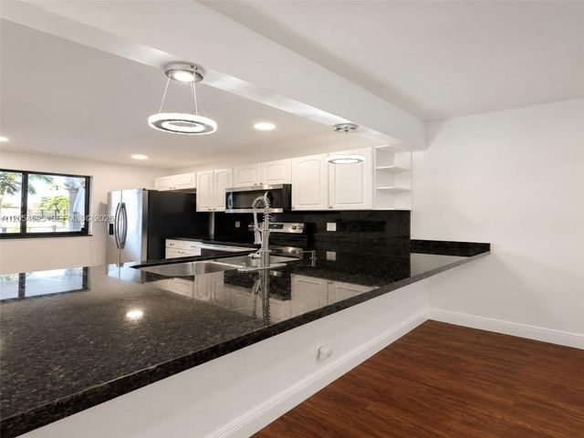 16571 Blatt Boulevard 203, Weston, FL 33326
