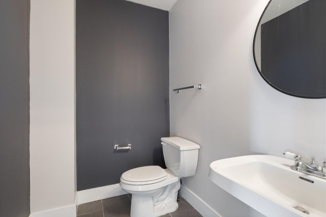 2045 Safari Heights Trail, Eagan, MN 55122