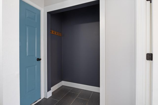 2045 Safari Heights Trail, Eagan, MN 55122