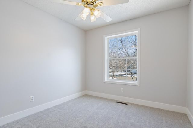 2045 Safari Heights Trail, Eagan, MN 55122