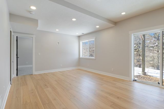 2045 Safari Heights Trail, Eagan, MN 55122