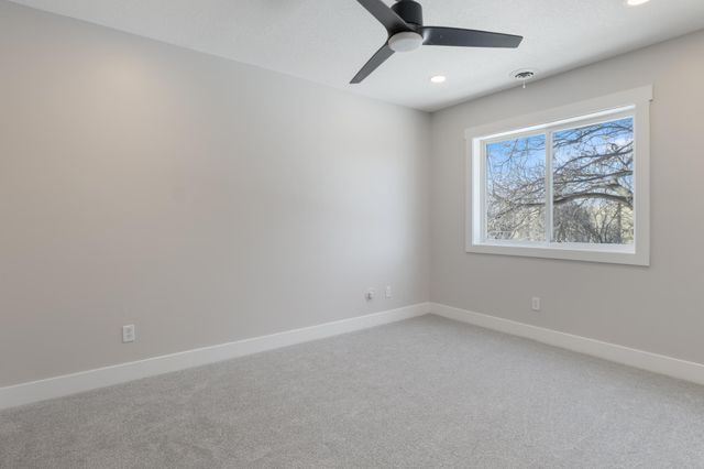 2045 Safari Heights Trail, Eagan, MN 55122