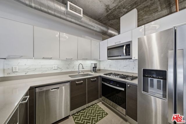 645 W 9th Street 406, Los Angeles, CA 90015