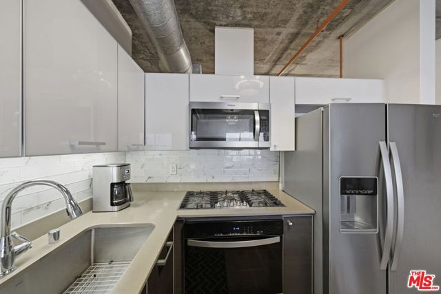 645 W 9th Street 406, Los Angeles, CA 90015
