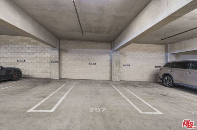 645 W 9th Street 406, Los Angeles, CA 90015