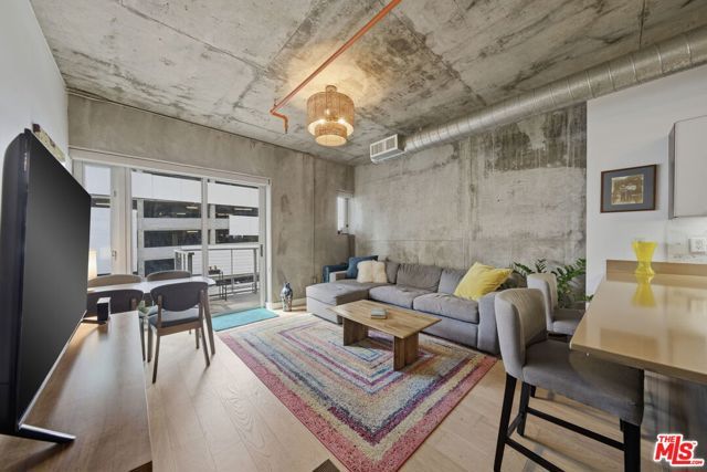 645 W 9th Street 406, Los Angeles, CA 90015