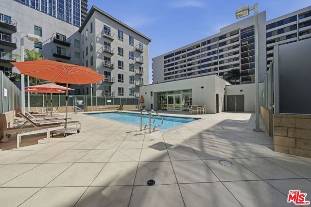 645 W 9th Street 406, Los Angeles, CA 90015