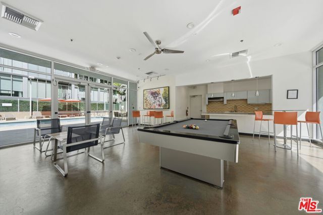 645 W 9th Street 406, Los Angeles, CA 90015