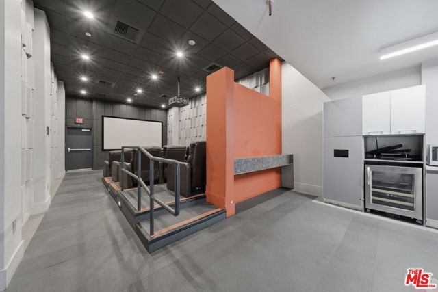 645 W 9th Street 406, Los Angeles, CA 90015
