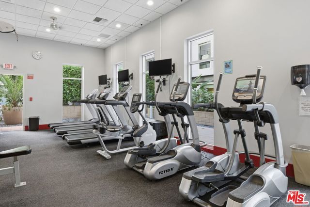 645 W 9th Street 406, Los Angeles, CA 90015