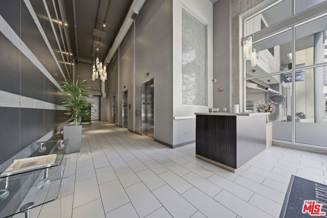 645 W 9th Street 406, Los Angeles, CA 90015