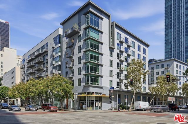 645 W 9th Street 406, Los Angeles, CA 90015
