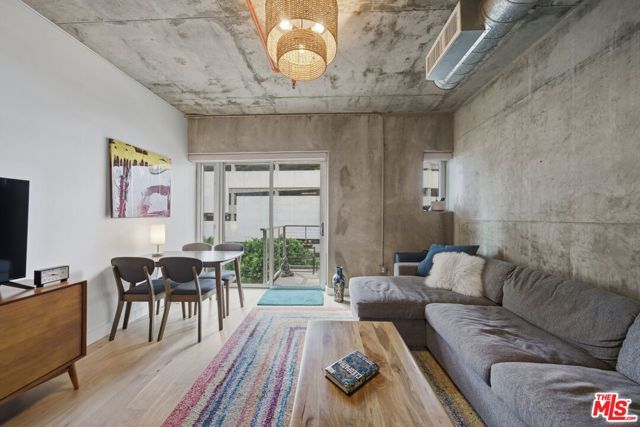 645 W 9th Street 406, Los Angeles, CA 90015