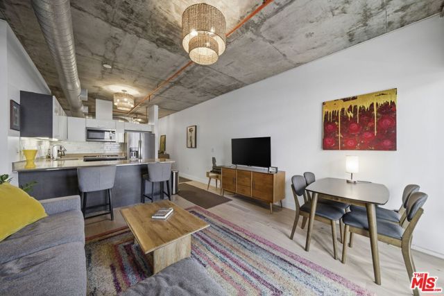 645 W 9th Street 406, Los Angeles, CA 90015