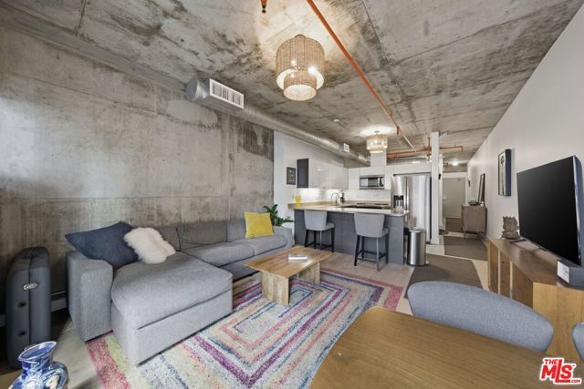 645 W 9th Street 406, Los Angeles, CA 90015