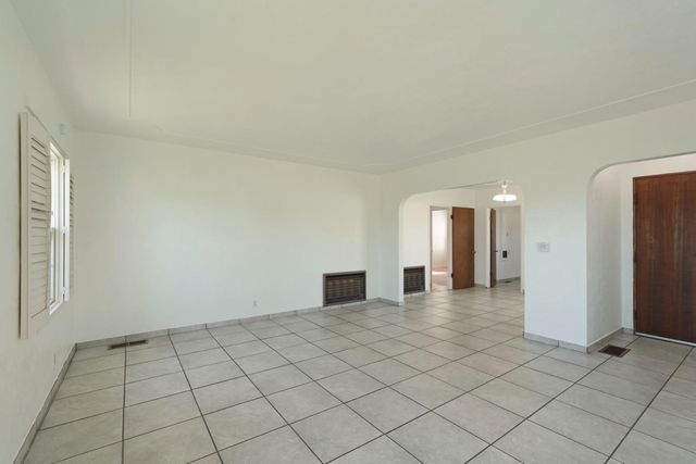 15661 Curry Ave, Lodi, CA 95240