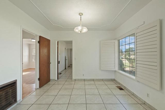 15661 Curry Ave, Lodi, CA 95240