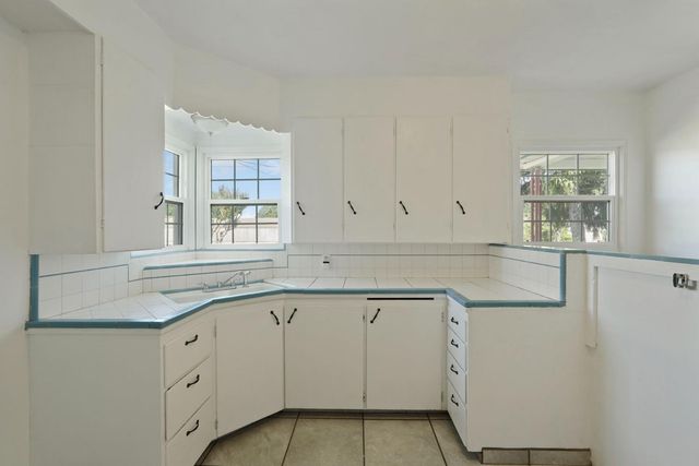 15661 Curry Ave, Lodi, CA 95240