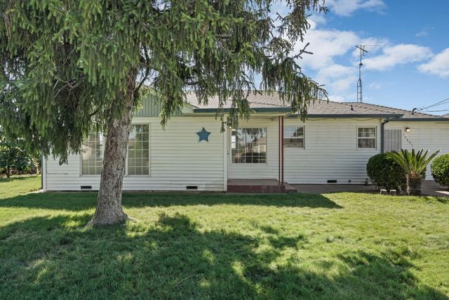 15661 Curry Ave, Lodi, CA 95240