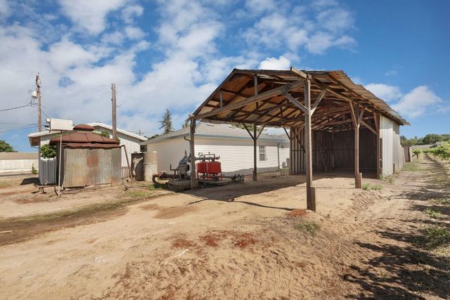 15661 Curry Ave, Lodi, CA 95240