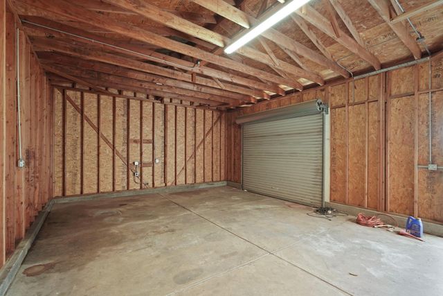 15661 Curry Ave, Lodi, CA 95240