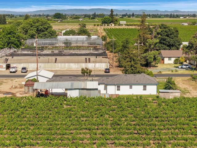15661 Curry Ave, Lodi, CA 95240