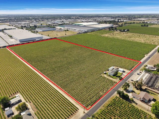 15661 Curry Ave, Lodi, CA 95240