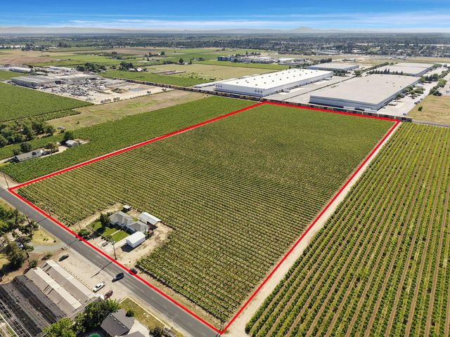 15661 Curry Ave, Lodi, CA 95240