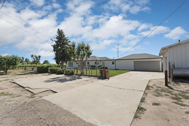 15661 Curry Ave, Lodi, CA 95240