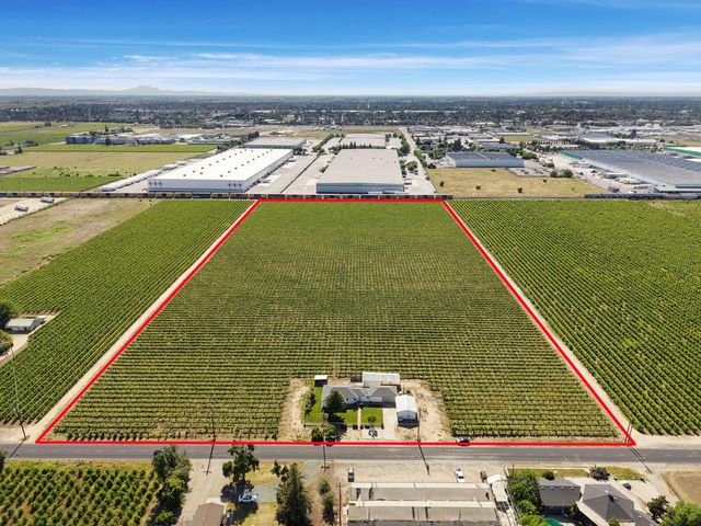 15661 Curry Ave, Lodi, CA 95240