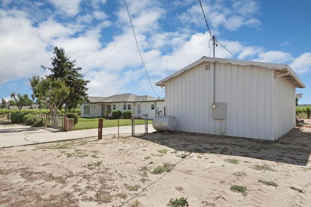 15661 Curry Ave, Lodi, CA 95240