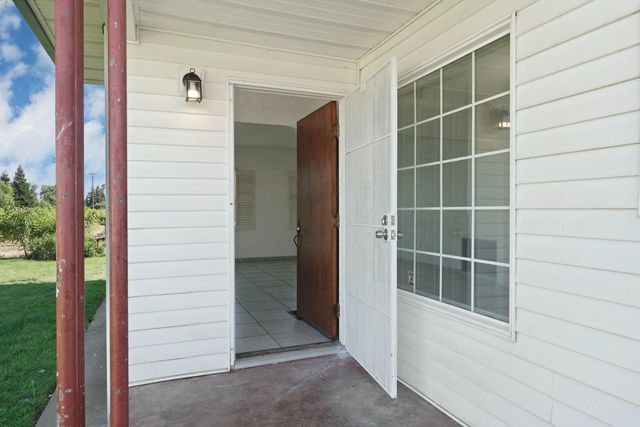 15661 Curry Ave, Lodi, CA 95240