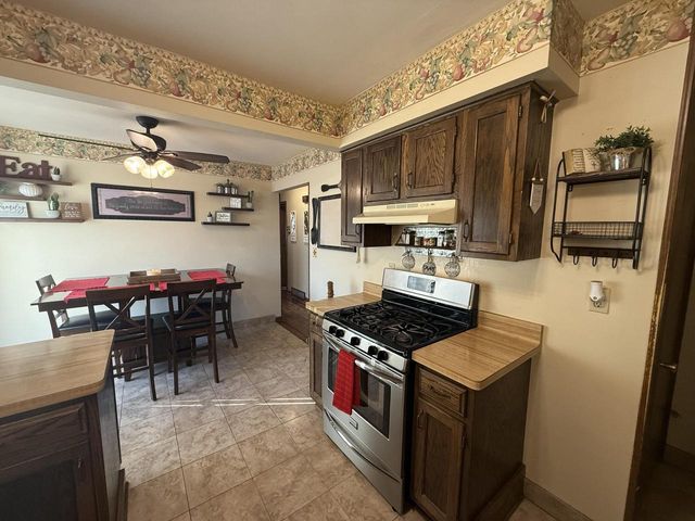 10525 W Rae AVENUE, Milwaukee, WI 53225